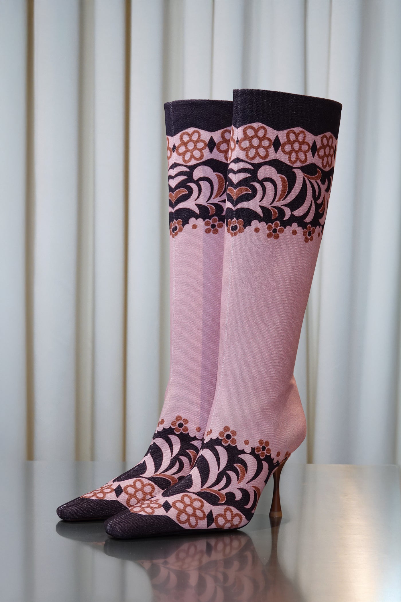 Relic Boots in Pink